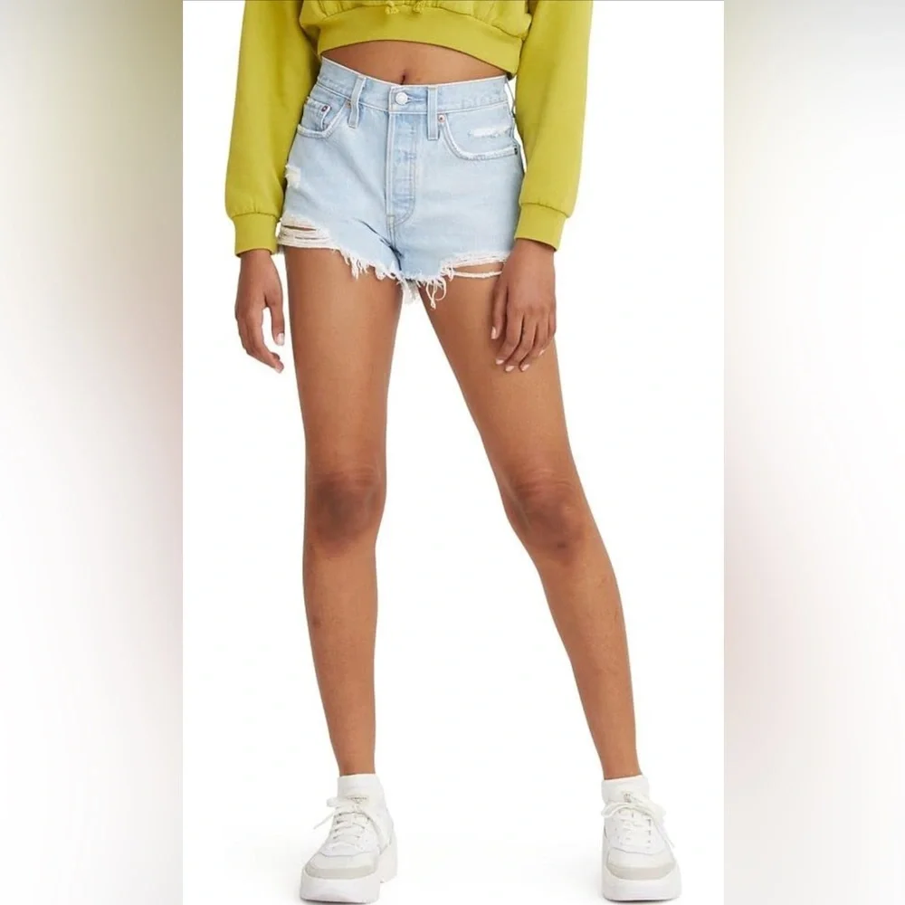 NWT Women’s Levi’s 501 Original High Rise Jean Shorts Size 27 - Picture 1 of 7
